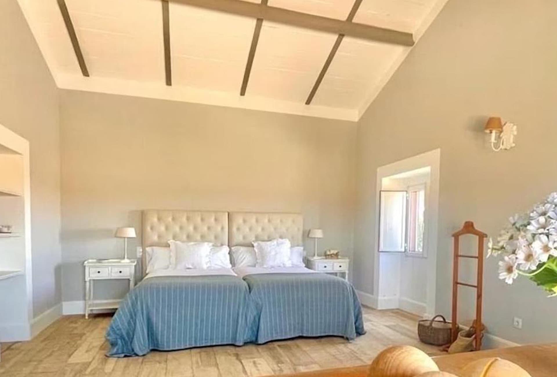 women retreat the creative power of money bedroom-2